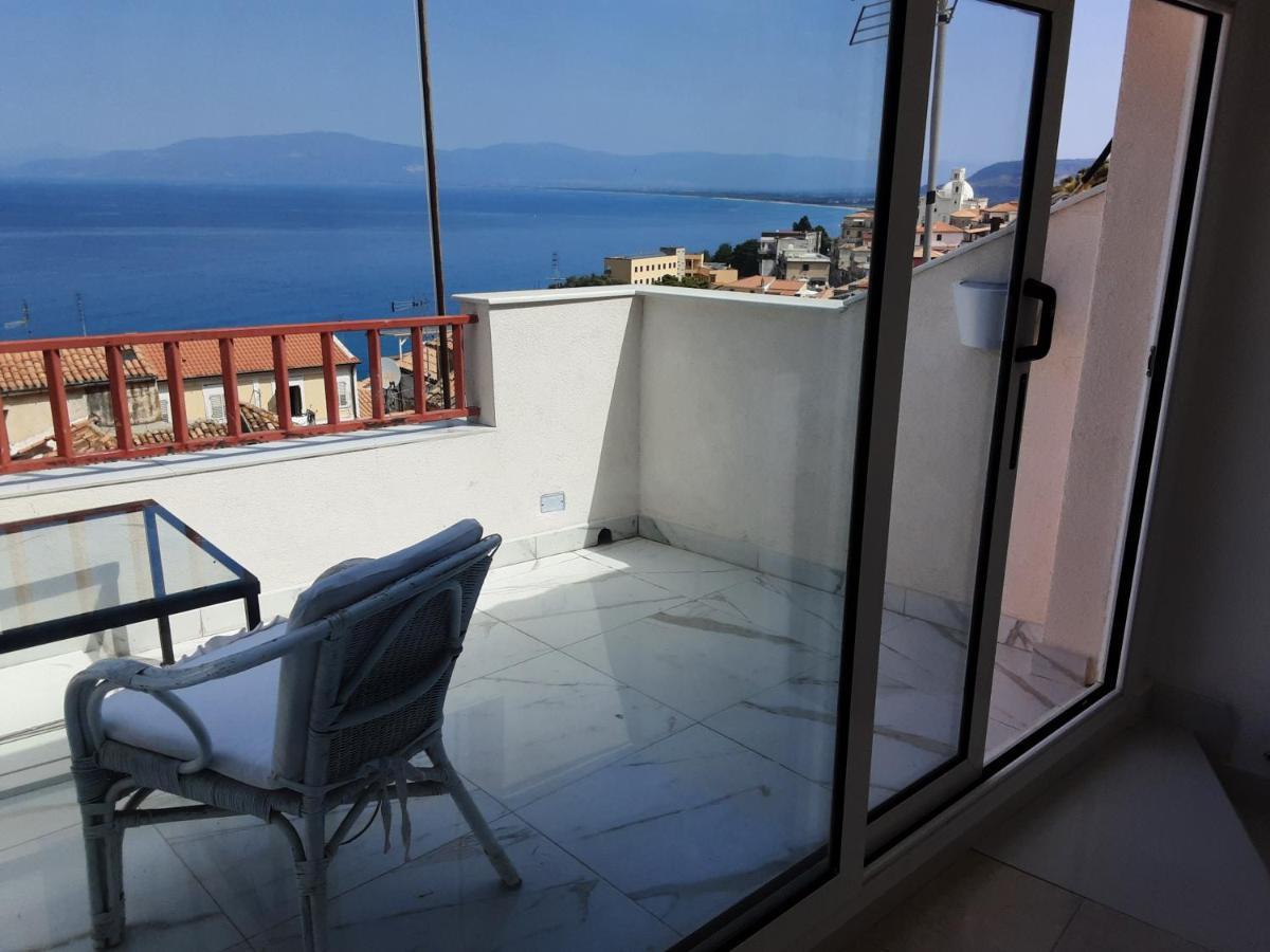 "Lo Studiolo" Apartment بيتسو المظهر الخارجي الصورة
