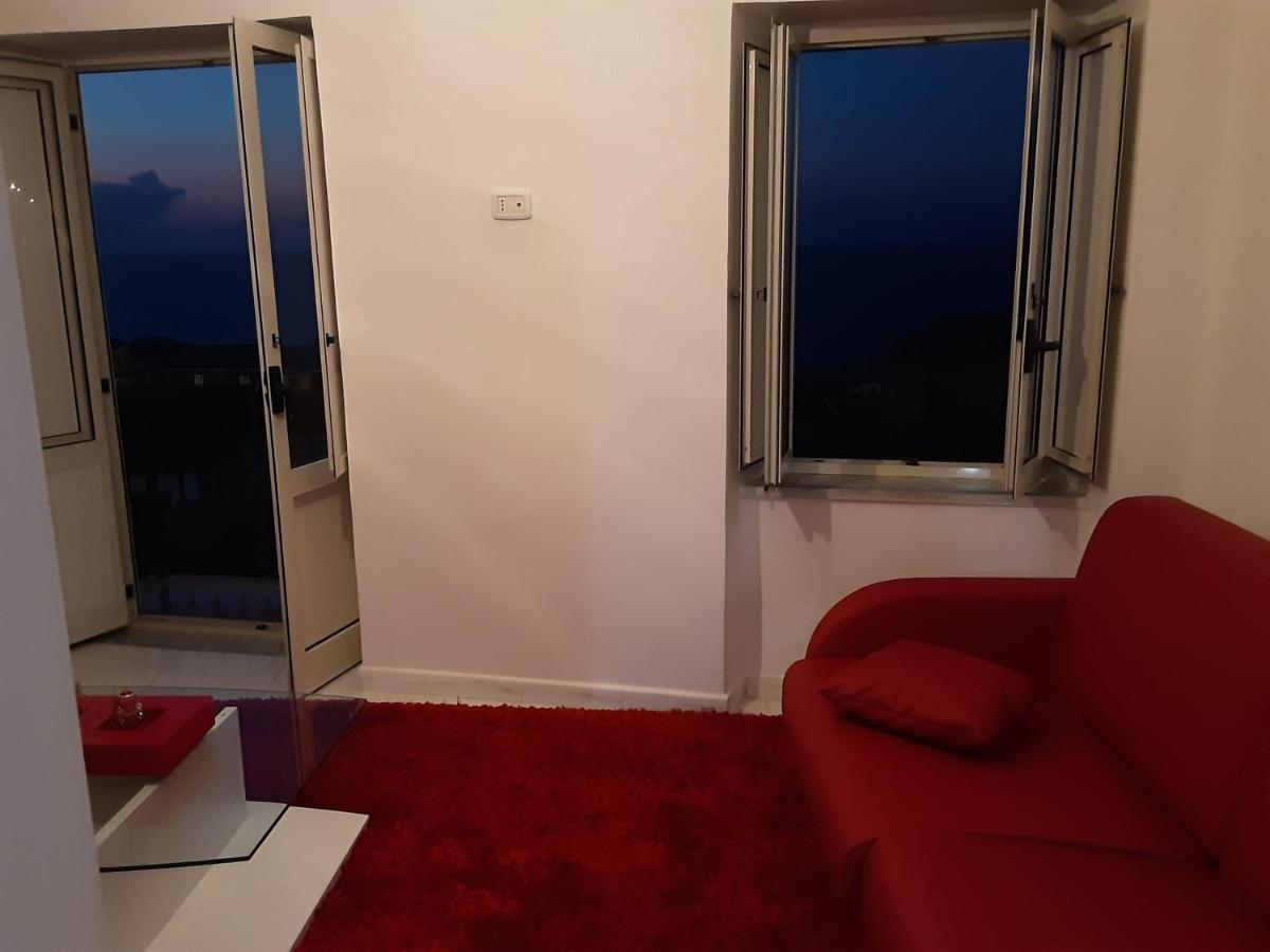 "Lo Studiolo" Apartment بيتسو المظهر الخارجي الصورة