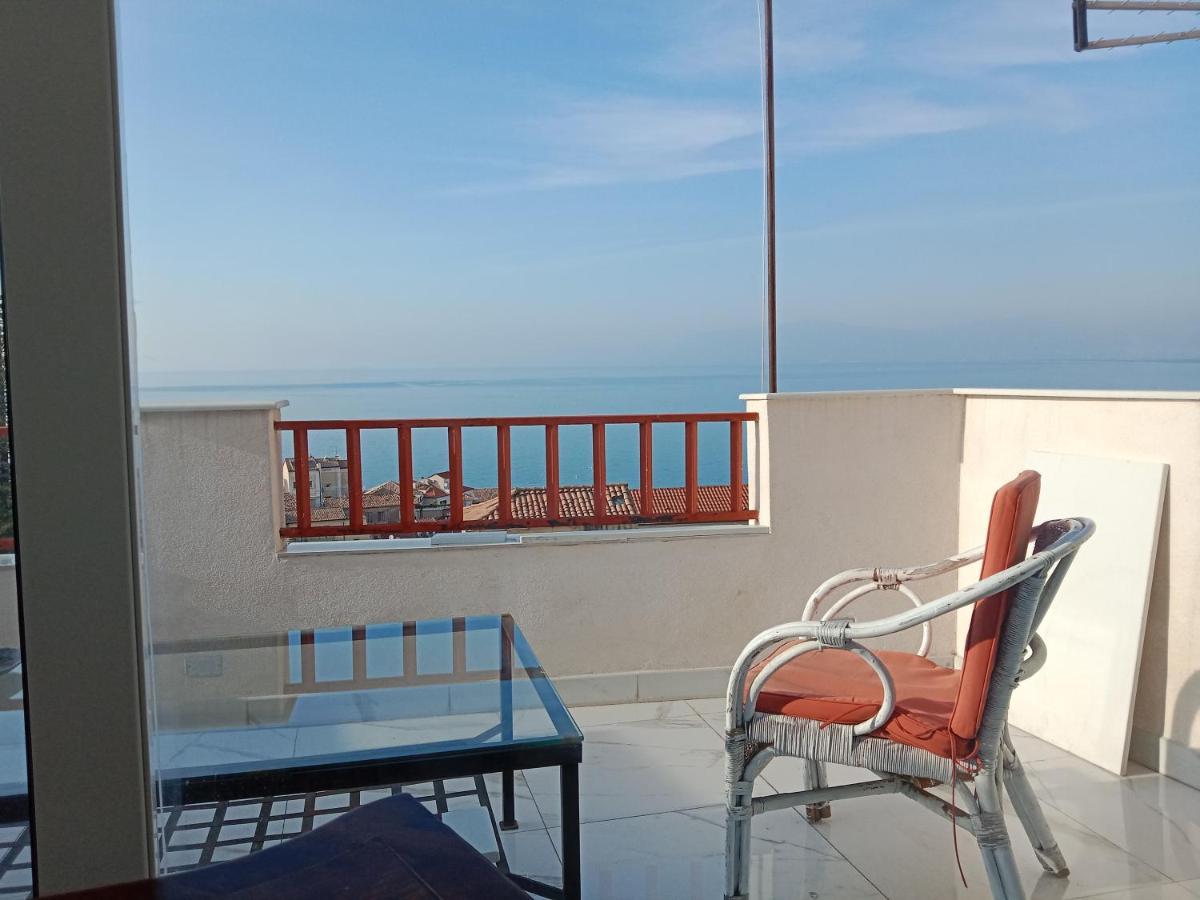 "Lo Studiolo" Apartment بيتسو المظهر الخارجي الصورة
