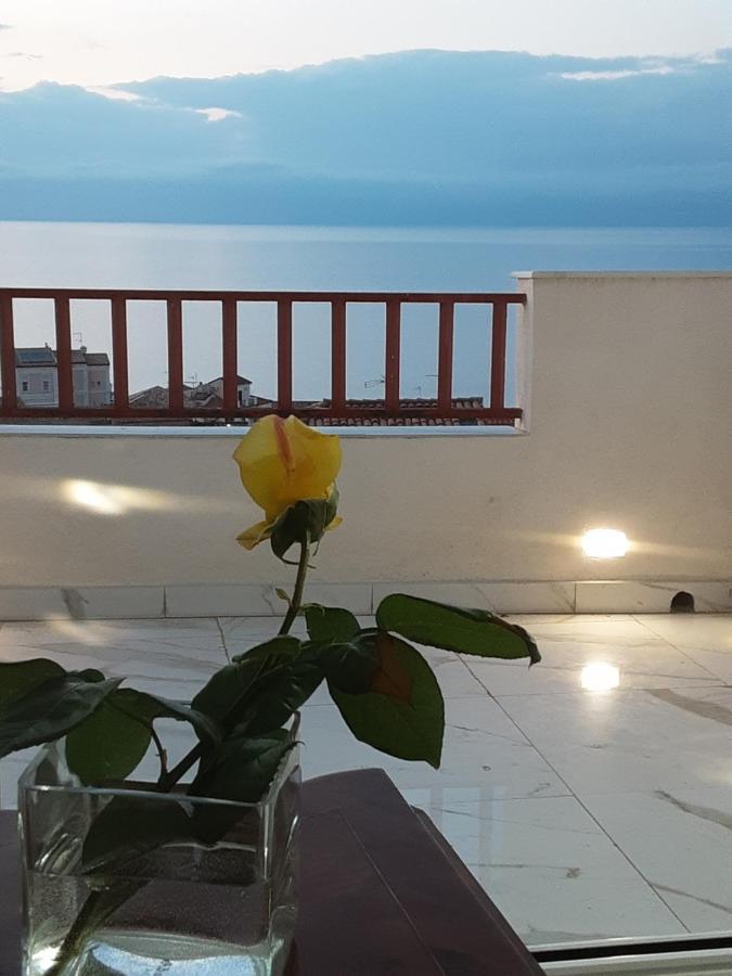 "Lo Studiolo" Apartment بيتسو المظهر الخارجي الصورة